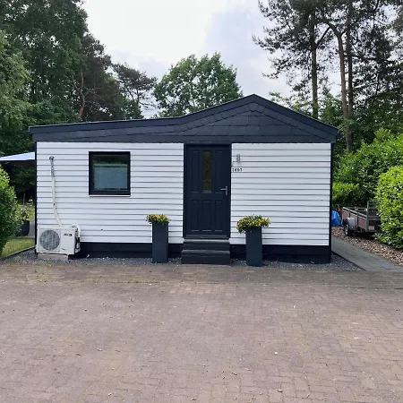 Stijn Op De Schatberg アパート